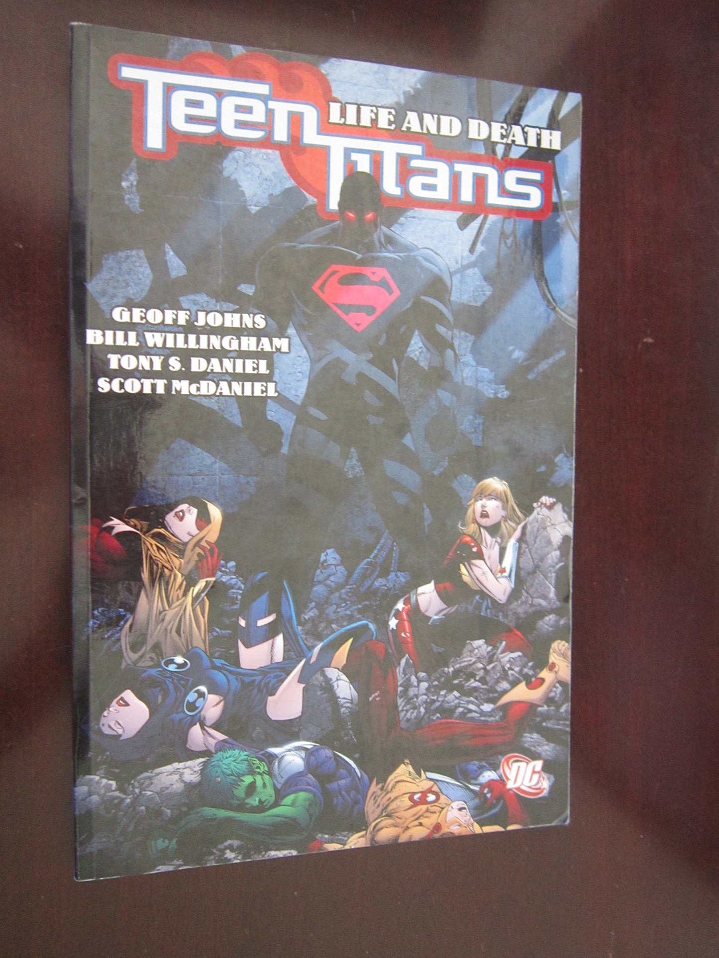 Teen Titans Vol. 5: Life and Death