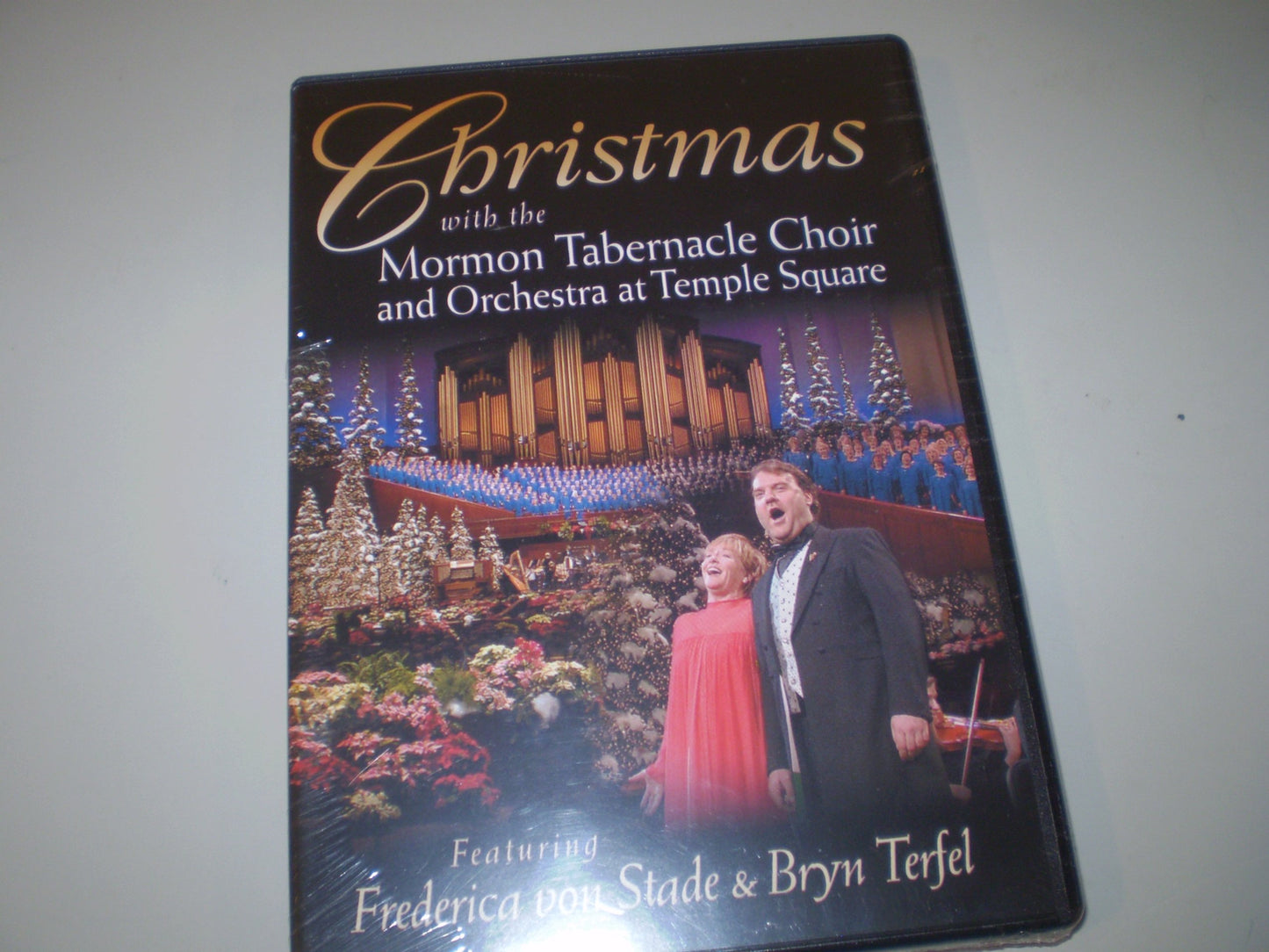 Christmas with the Mormon Tabernacle Choir and Orchestra at Temple Square featuring Frederica von Stade & Bryn Terfel