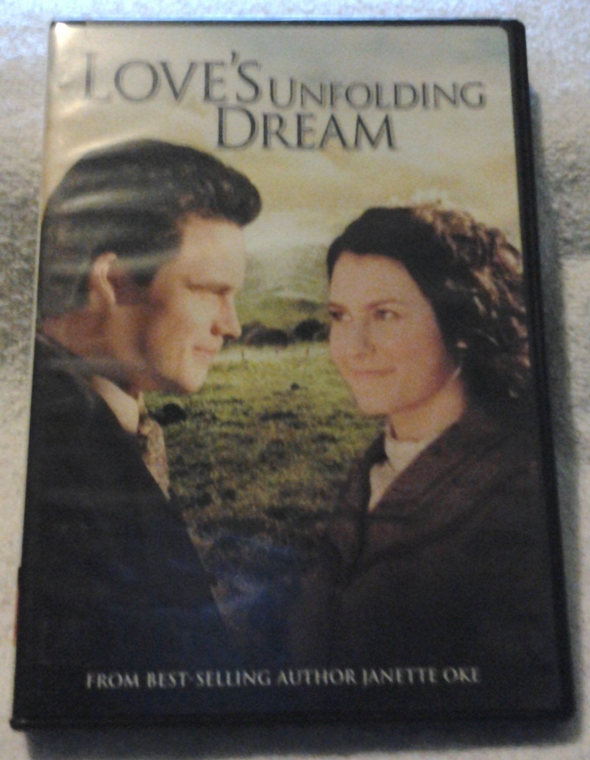 Love's Unfolding Dream - 3017