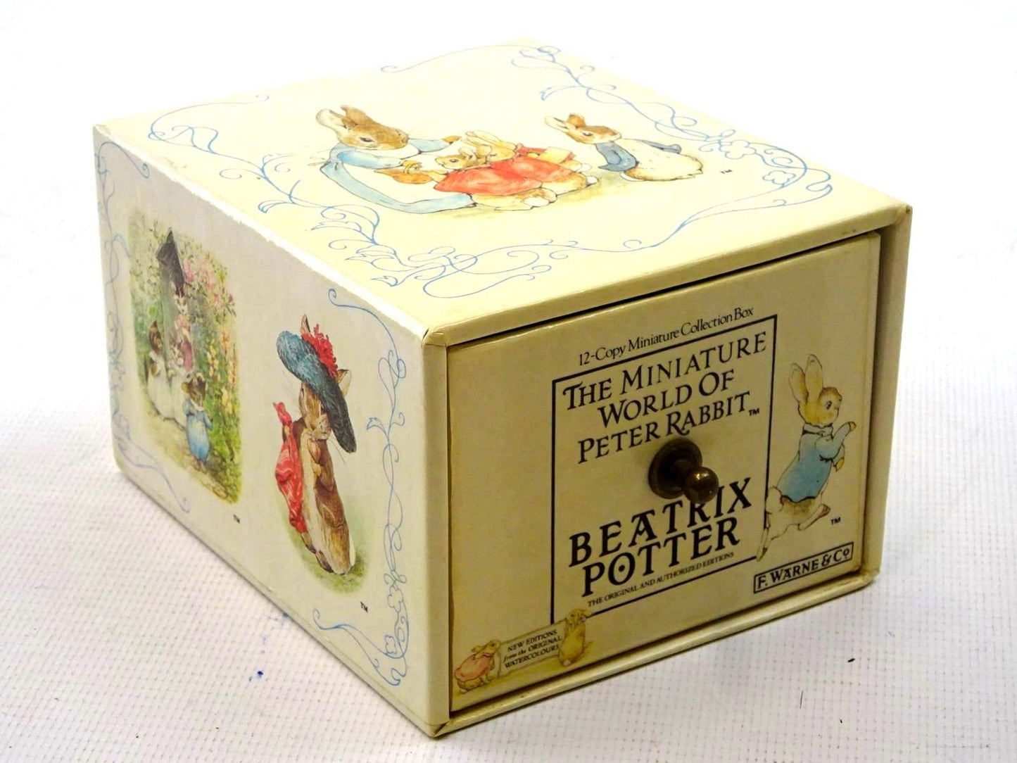 The Miniature World of Peter Rabbit/12 Copy Miniature Collection Box