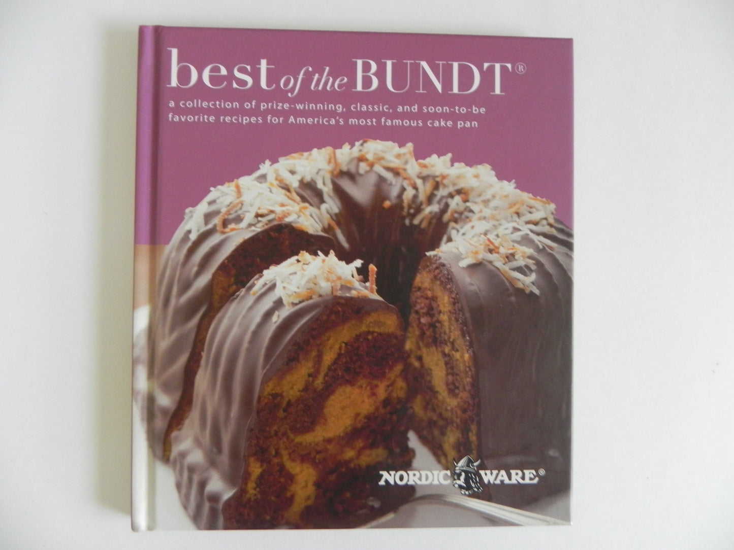 Best of Bundt - Nordic Ware Collection of Prize Winning & Classic Cake Recipes - 4979