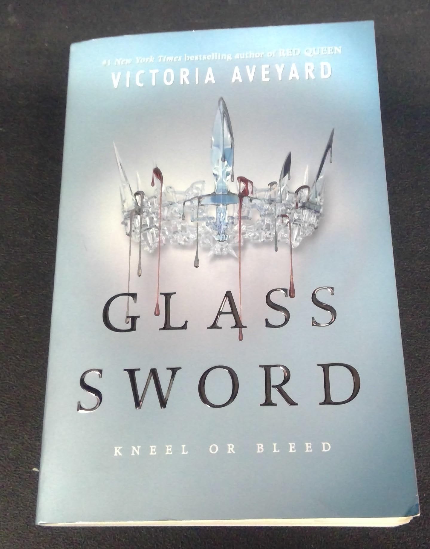 Red Queen 2. Glass Sword
